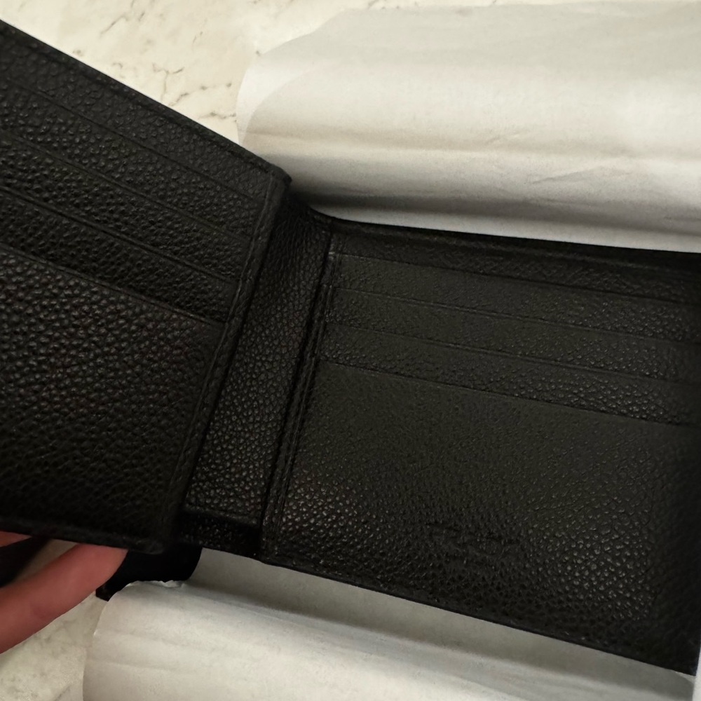 Prada Textured Black Gift Box - Picture 4 of 7